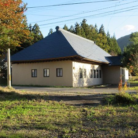民泊くま - 絵画と音楽の宿 Inawashiro ภายนอก รูปภาพ