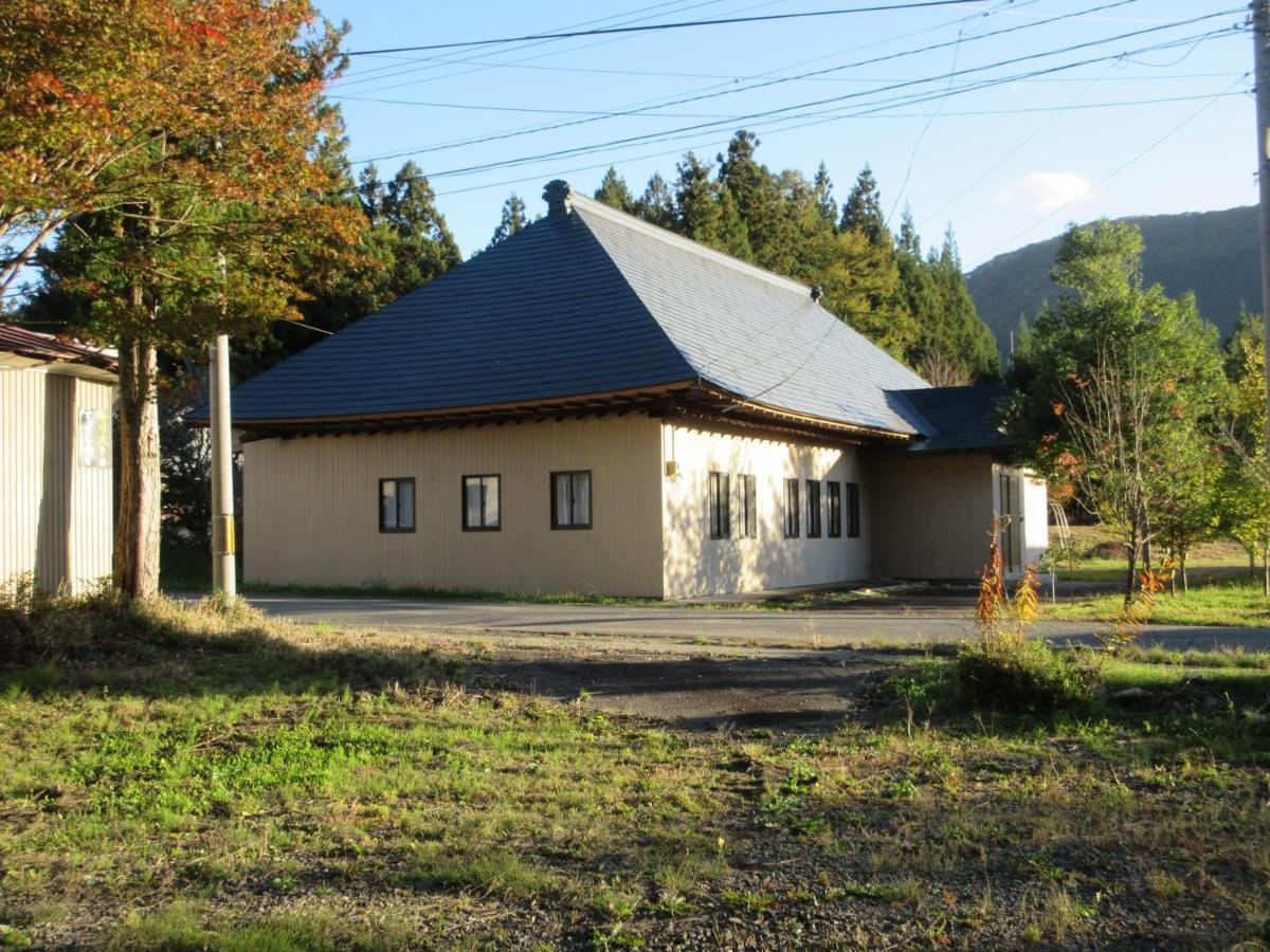 民泊くま - 絵画と音楽の宿 Inawashiro ภายนอก รูปภาพ